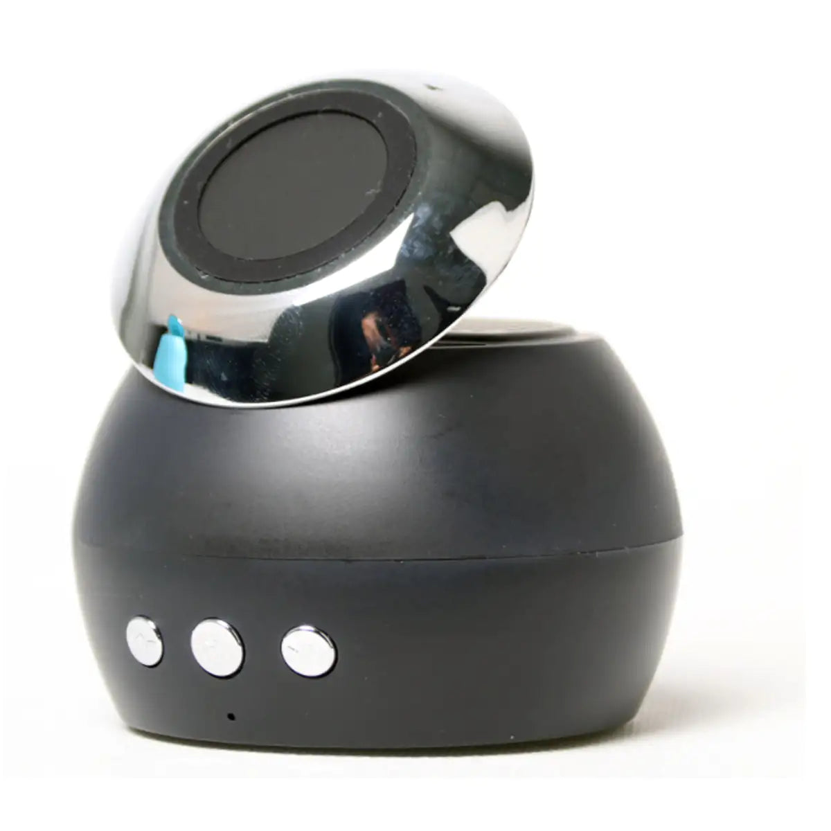 Mobile Magnet Holder And Speaker